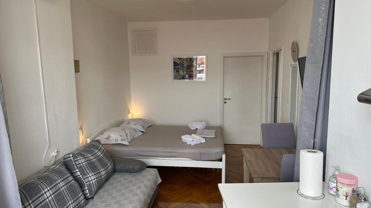 Split Apartments Trpimira Street Kültér fotó